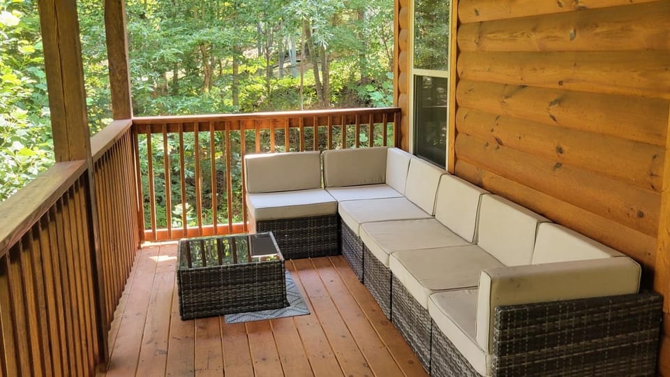 View (from property/room), Balcony/Terrace, Seating area