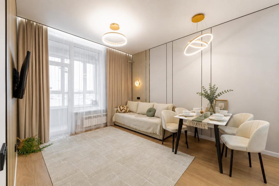 Bed, Living room, Photo of the whole room, Seating area, Dining area, Bedroom