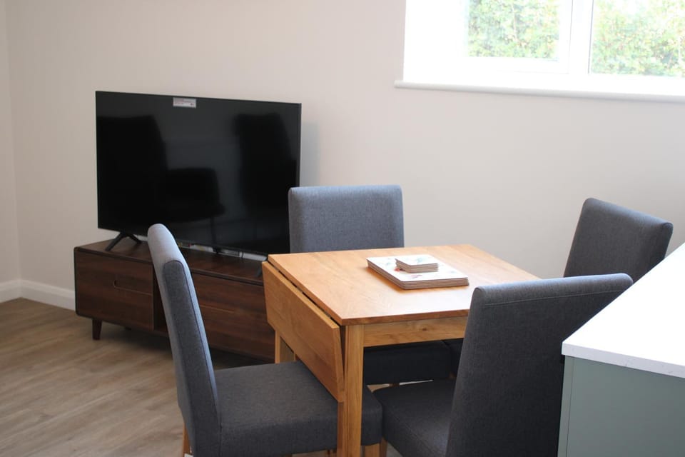 Exeter apartment, 2 double bedrooms & 2 bathrooms with free parking Apartment in Exeter