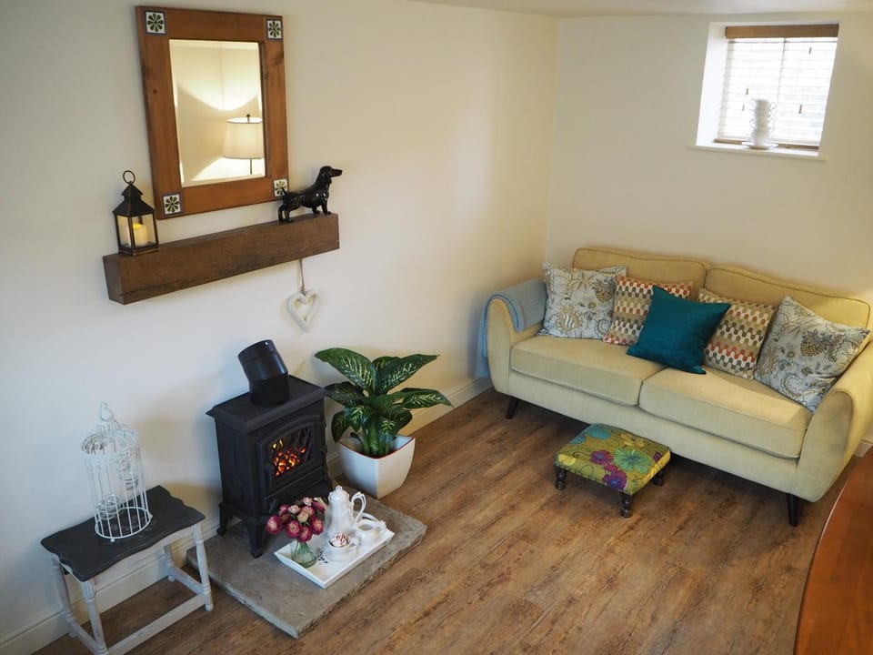 Day, Living room