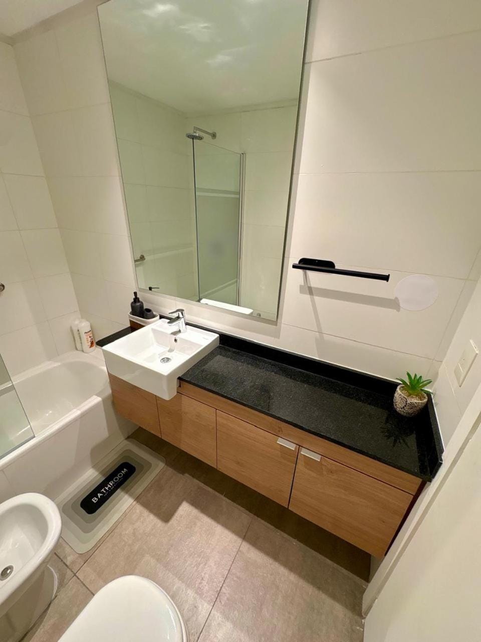Shower, Toilet, Bathroom, Bath, towels