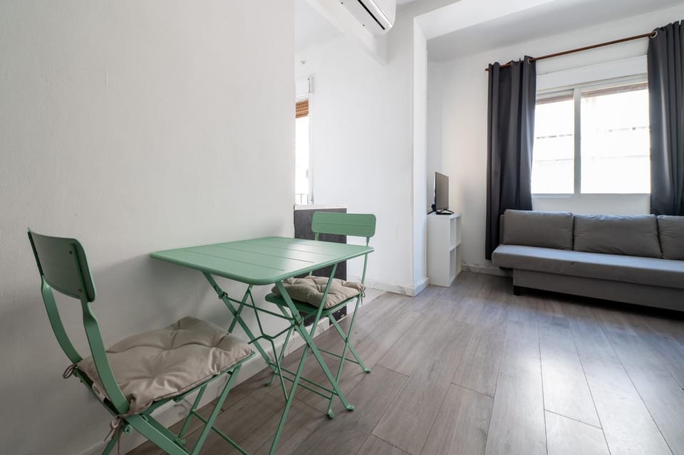 LV5B lucio del valle 5 Apartment in Madrid