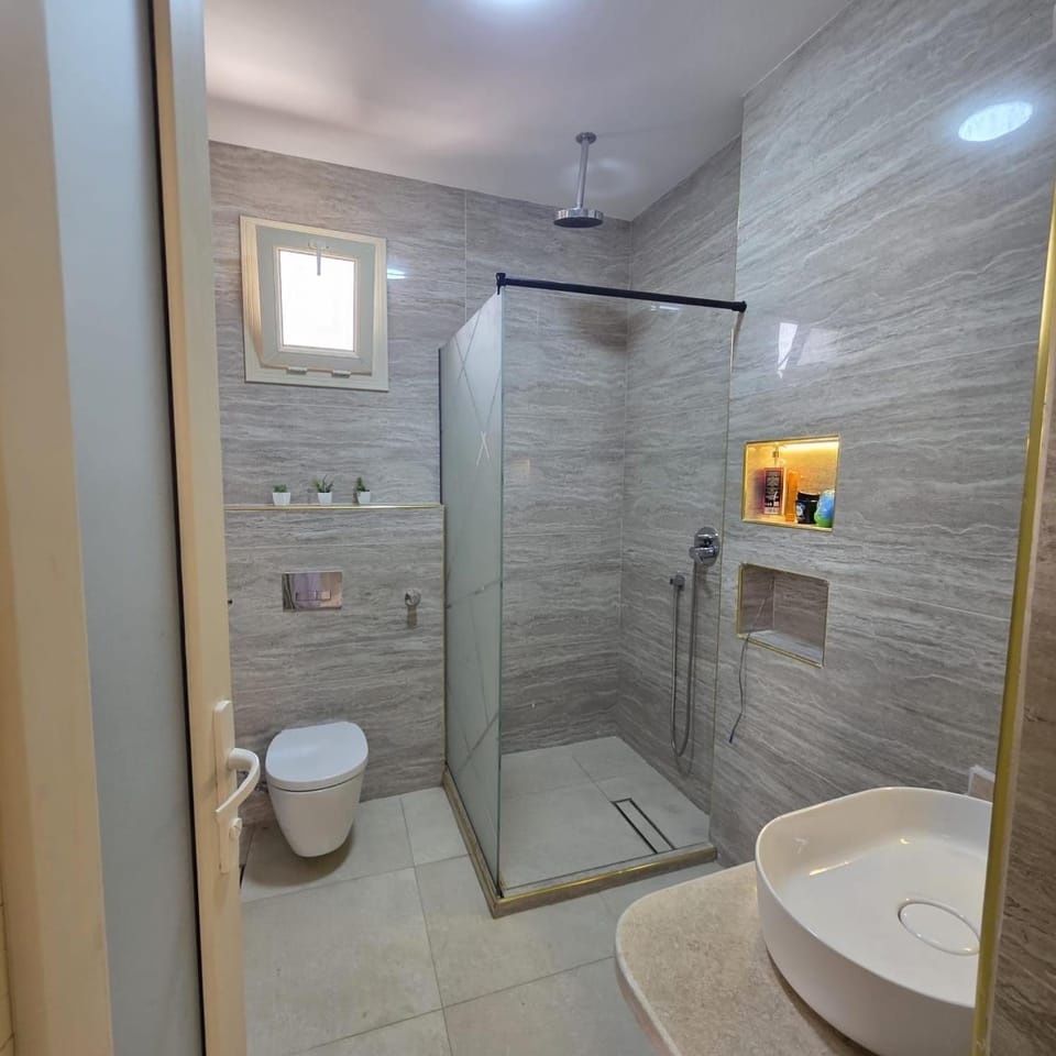 Shower, Toilet, Bathroom, bidet