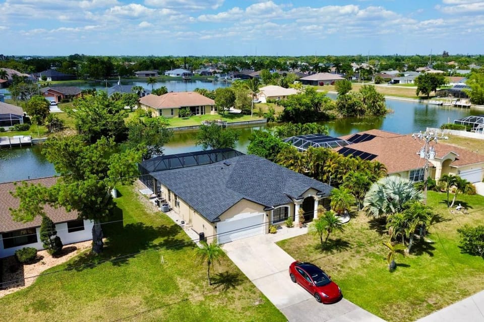 Cape Coral Coastal Retreat with Pool House in North Fort Myers