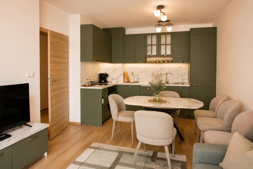 TV and multimedia, Coffee/tea facilities, Kitchen or kitchenette, Living room, Seating area, Dining area, pet friendly, stove