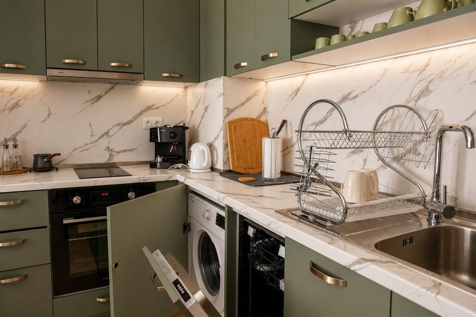 Coffee/tea facilities, Kitchen or kitchenette, dishwasher, pet friendly, stove