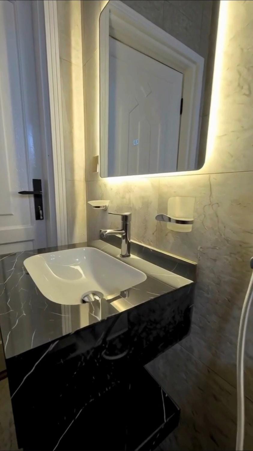 شقة فاخرة بغرفتين نوم و موقع استثنائي Apartment in Jeddah