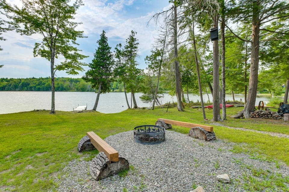 Paddle, Fish & Stargaze: Peaceful Lincoln Escape House in Lincoln