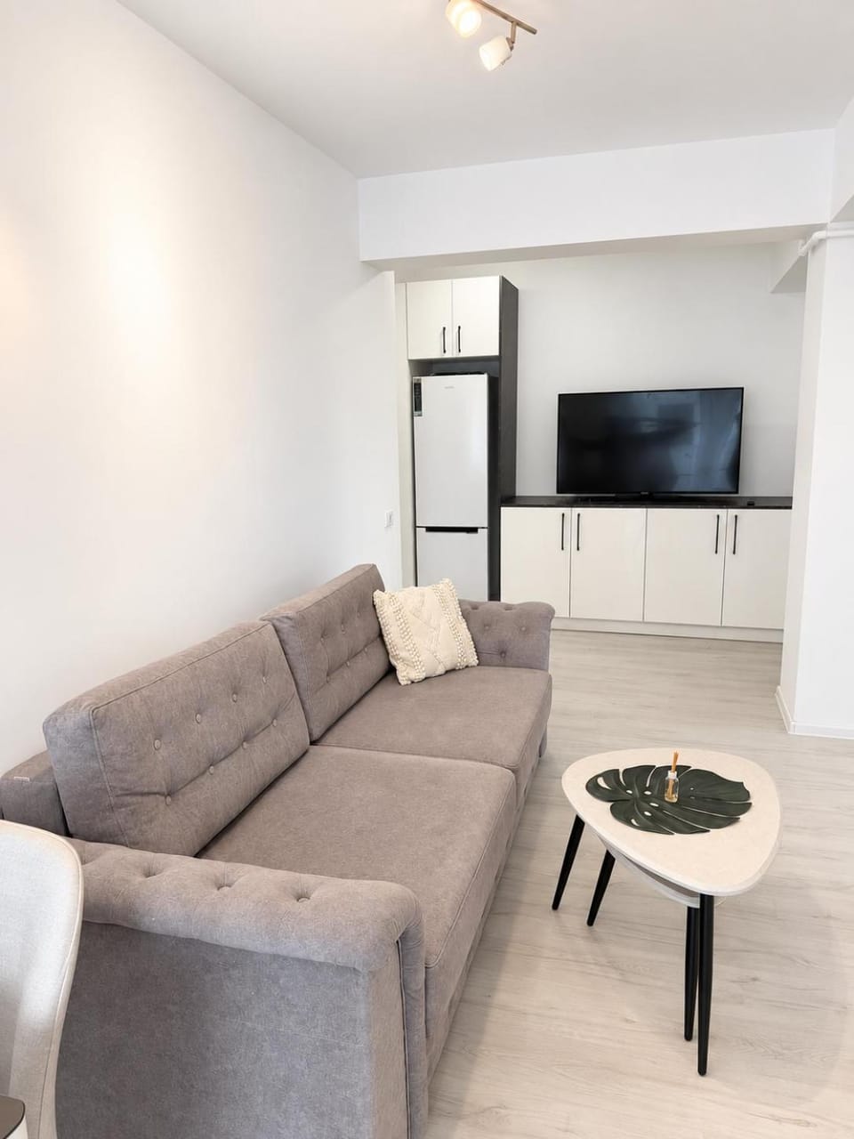 MYONNA Style AIRPORT 1 Otopeni Free PARKING Apartment in Romania