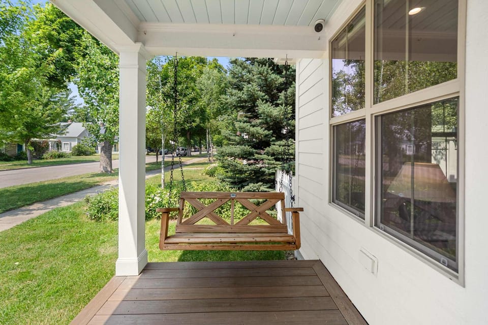 Northern Charm with 3BDR & Game Room House in Kalispell