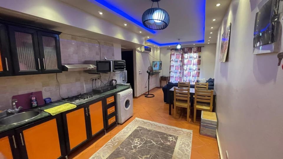 TV and multimedia, Kitchen or kitchenette, Living room, Seating area