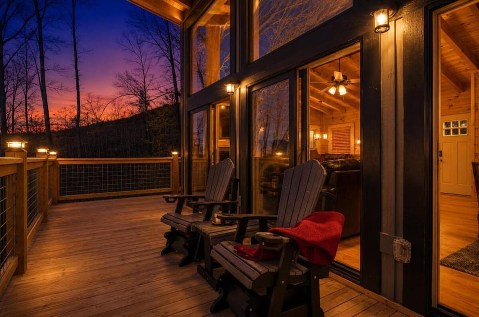 Tranquil Treat Smoky Mountain Getaway Apartment in Gatlinburg