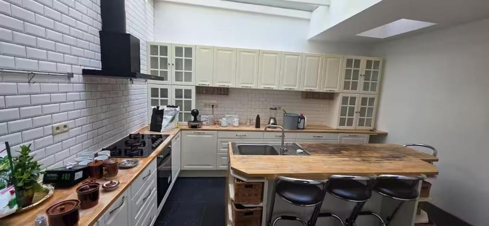 Coffee/tea facilities, Kitchen or kitchenette, Dining area, minibar, pet friendly