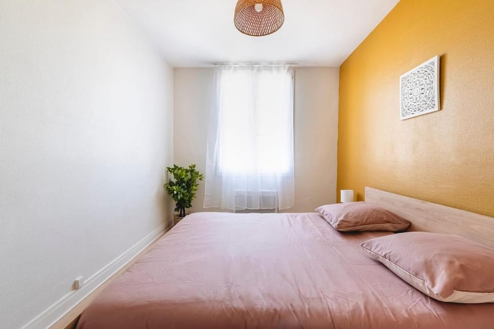 La Botanique Angevine-Design & Cozy-Private Parking Apartment in Angers