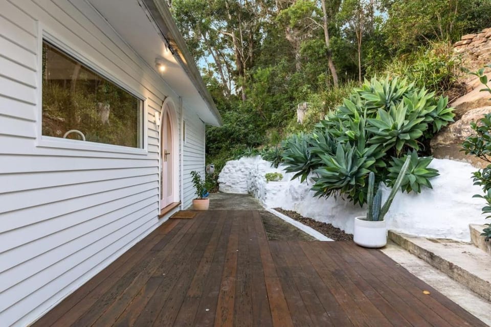 Waterfront Cottage with Fire Pit at Empire Bay House in Central Coast