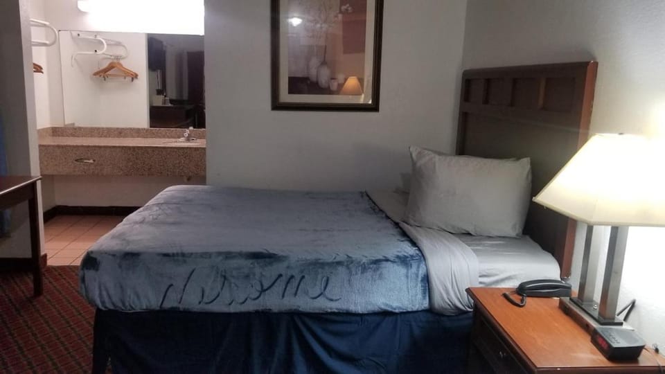 OSU 2 Queen Beds Hotel Room Wi-Fi 222 Apartment in Stillwater