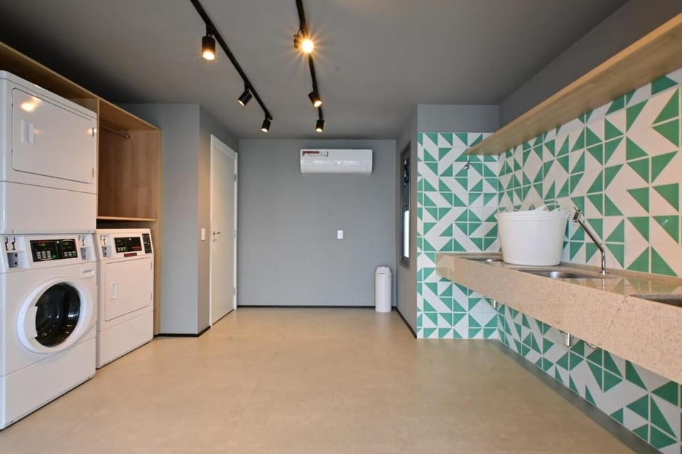 Modern and well located, Vila Madalena & Subway Apartment in Sao Paulo City