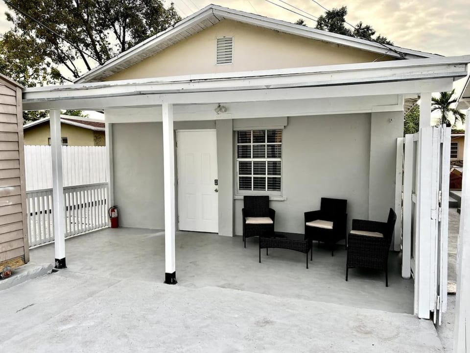 Lovely apartment Near Calle 8 and Brickell #4 Apartment in Coral Gables