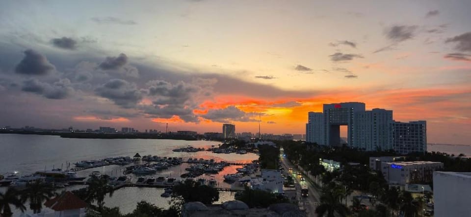 Excellent location in the hotel zone area Apartment in Cancun
