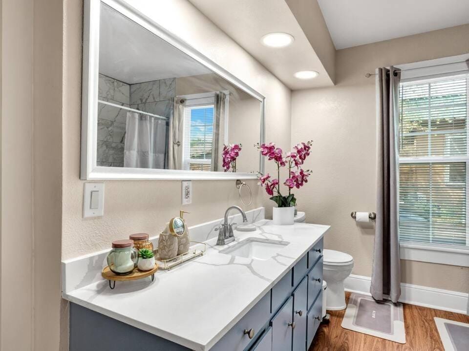 Spacious Home with Fast WiFi Near Downtown Sherman House in Sherman