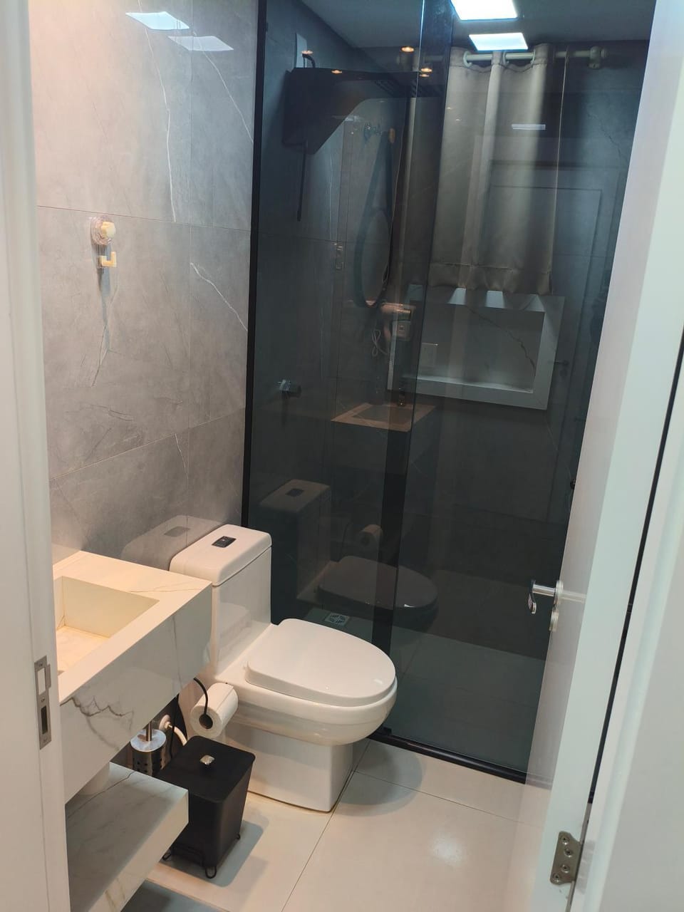 Shower, Toilet, Bathroom