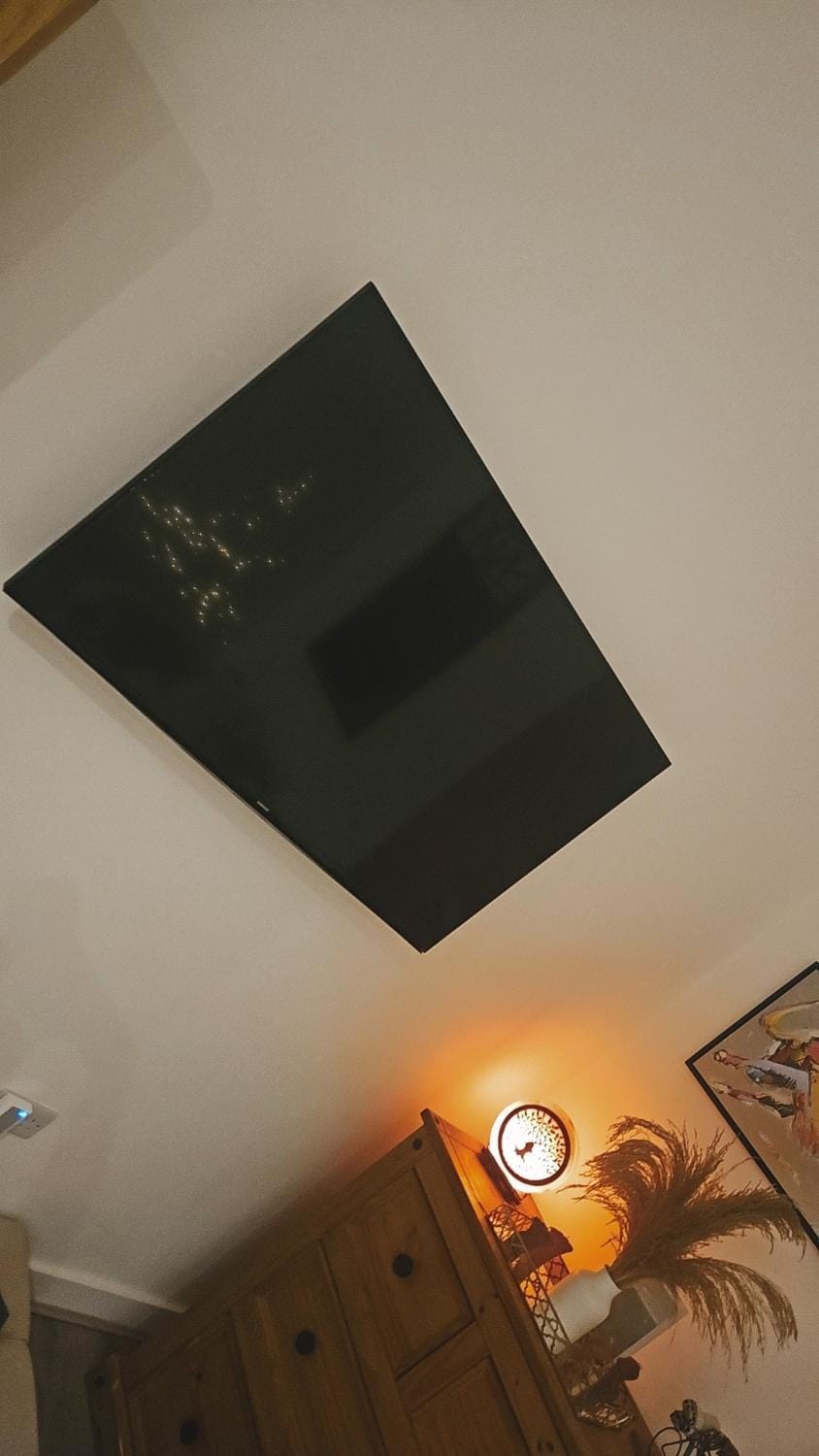 Communal lounge/ TV room, TV and multimedia, Living room, Decorative detail