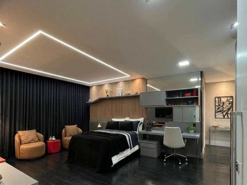 Bed, TV and multimedia, Kitchen or kitchenette, Living room, Photo of the whole room, Seating area, Bedroom, minibar