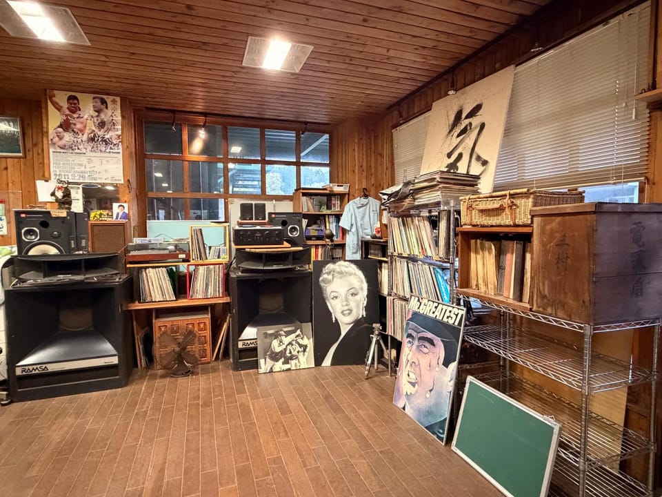 Communal lounge/ TV room, Lounge or bar, Internal: Not applicable to any particular room