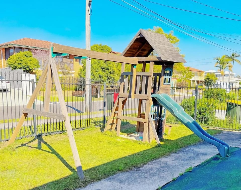 Sunny Home 3BR Family House with Pool Sunnybank Apartment in Brisbane