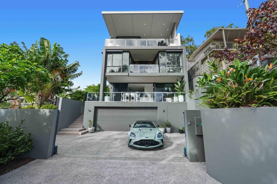 Burleigh Vista Burleigh Heads House in Burleigh Heads
