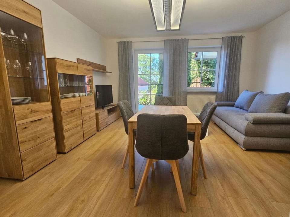 Living room, Seating area, Dining area