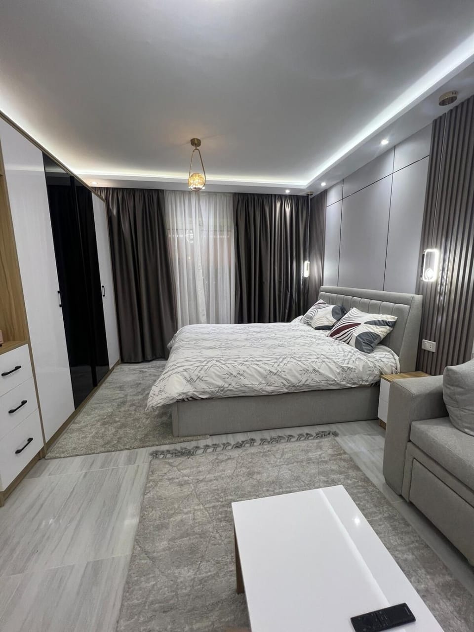 Bed, Photo of the whole room