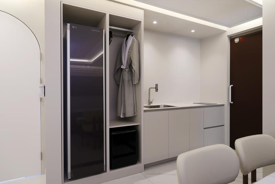 Kitchen or kitchenette, wardrobe