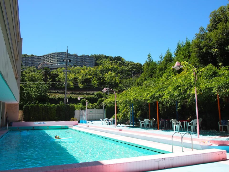 Swimming pool, Swimming pool