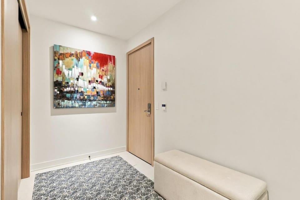 Modern Mont-Tremblant Getaway -Ostrya Apartment in Mont-Tremblant