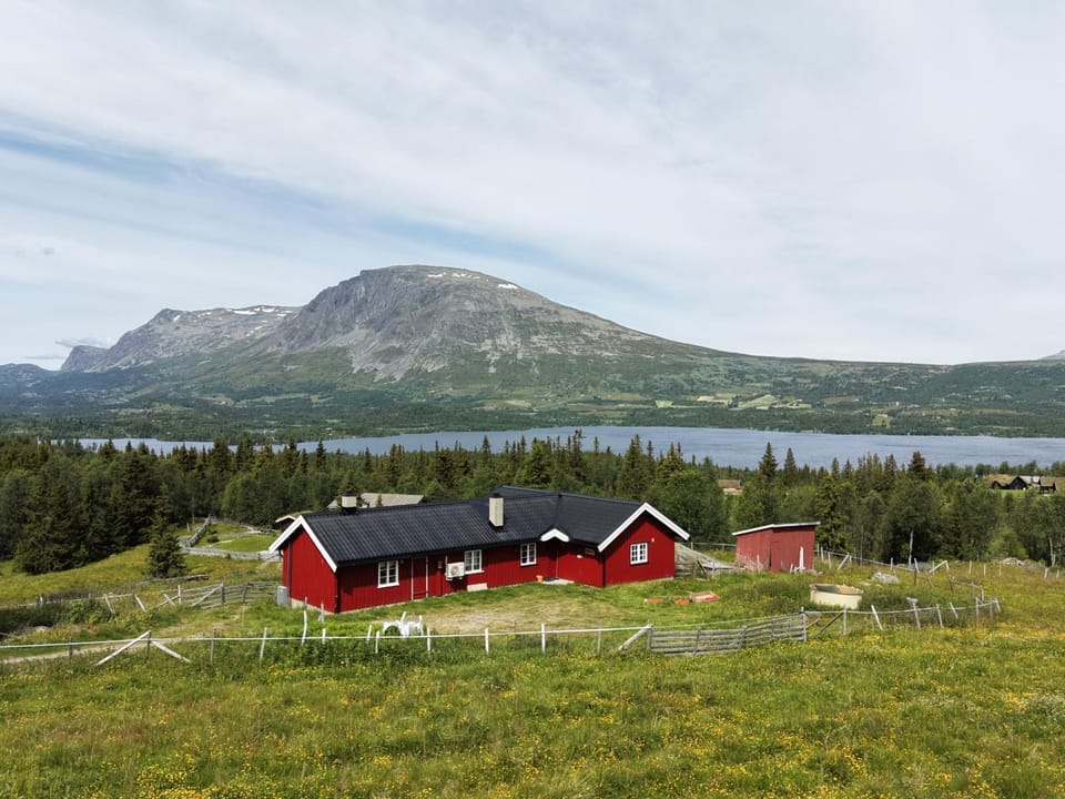 Property building, Spring, Day, Natural landscape, Mountain view
