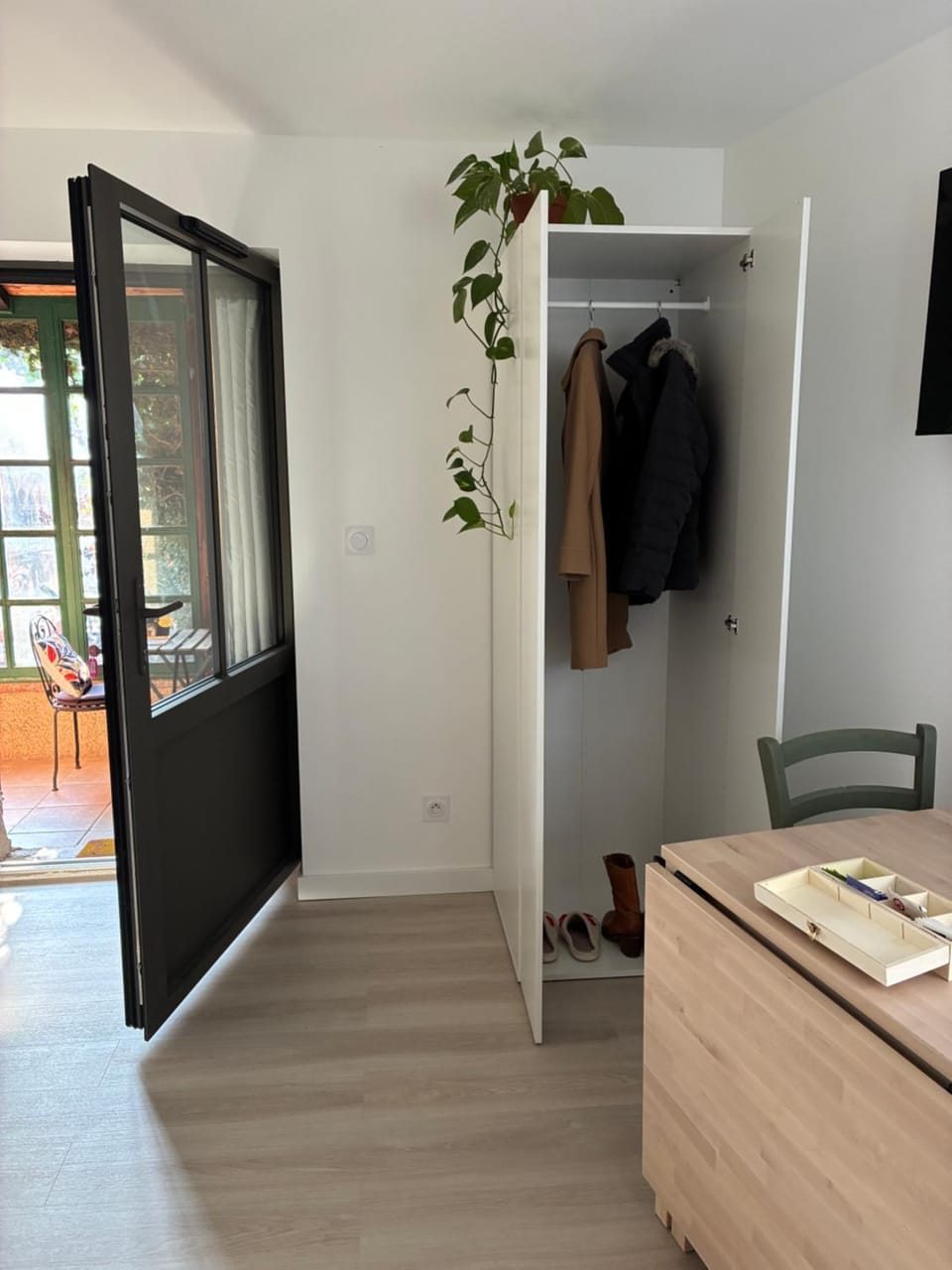 wardrobe
