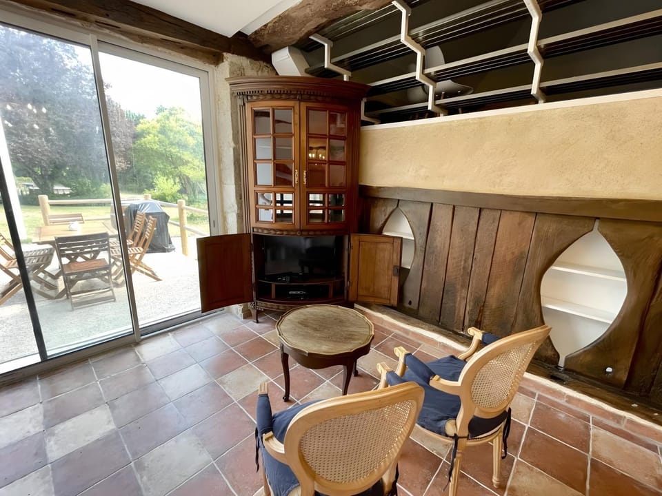 Property building, Living room