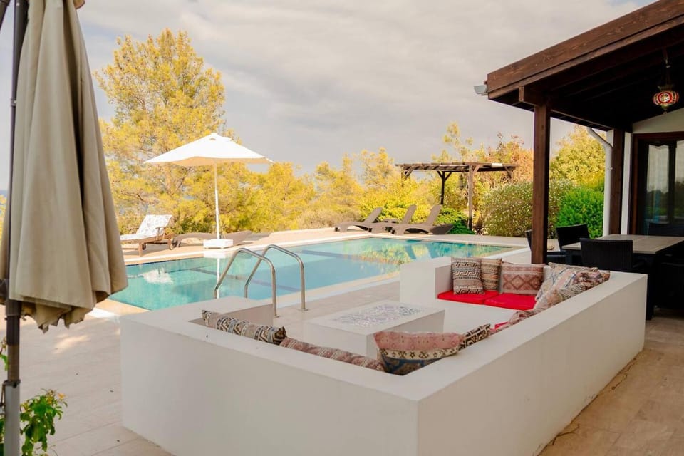 Seating area, Swimming pool