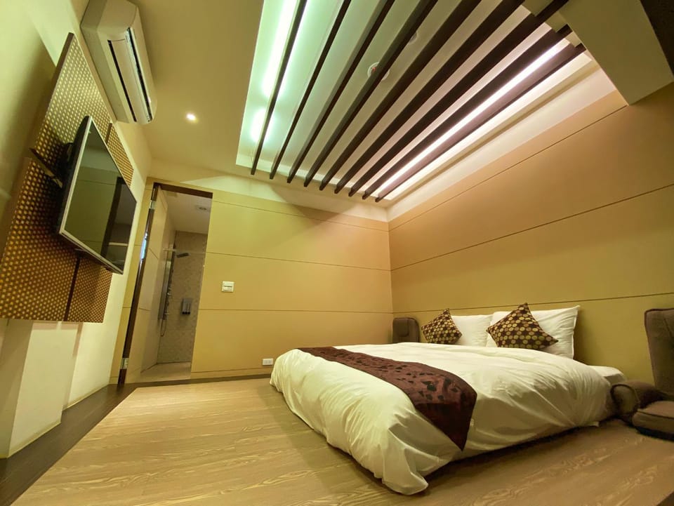 Bed, Photo of the whole room