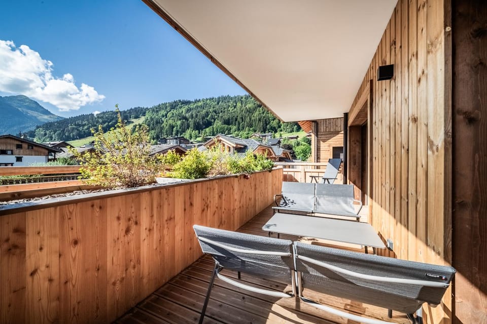 Spring, Day, View (from property/room), Balcony/Terrace