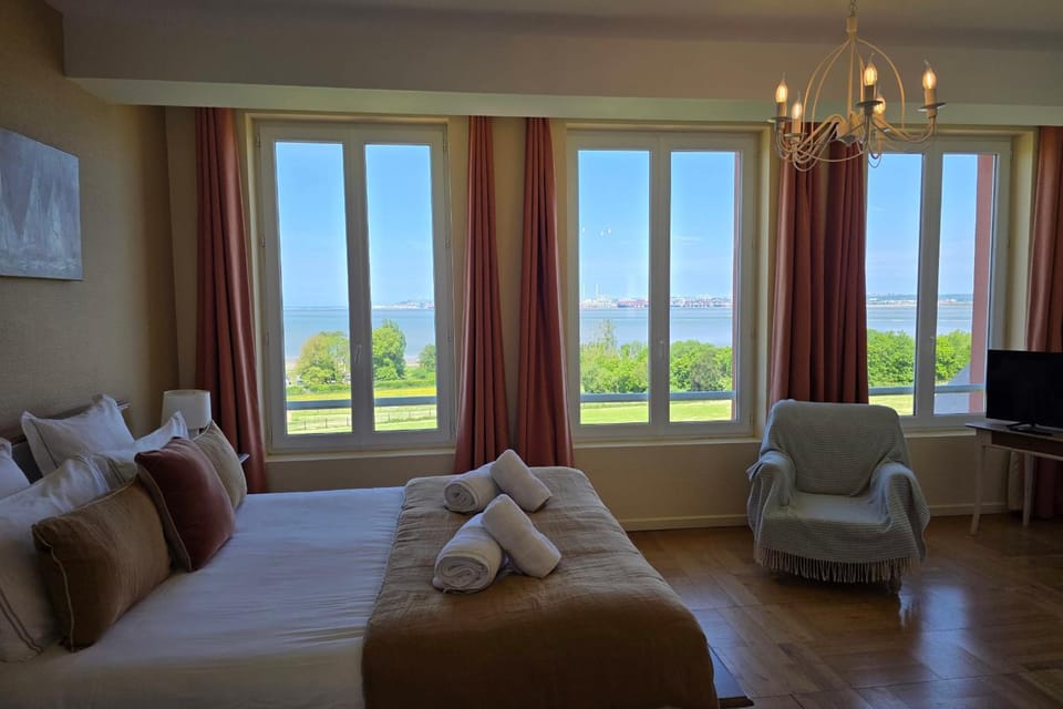 La Petite Tour de lEstuaire Panoramic Sea View & Private Terrace House in Honfleur
