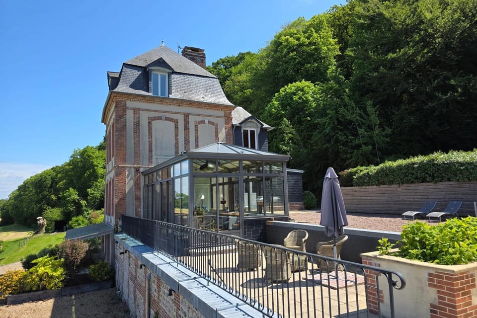 La Petite Tour de lEstuaire Panoramic Sea View & Private Terrace House in Honfleur