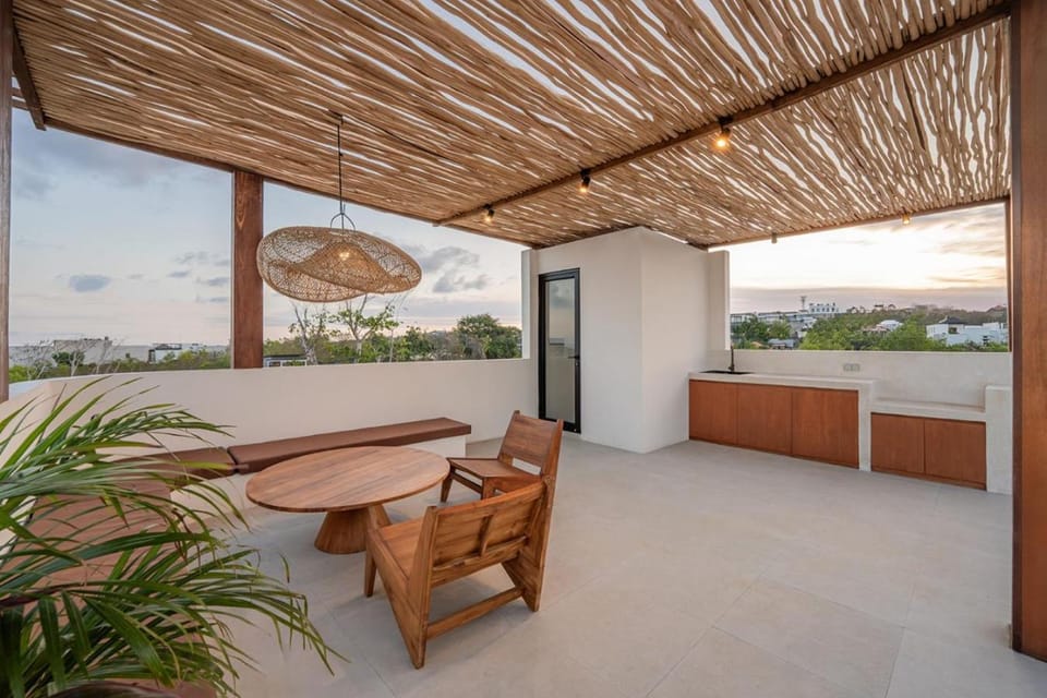 Natural landscape, BBQ facilities, Balcony/Terrace, Balcony/Terrace, Seating area, Sea view