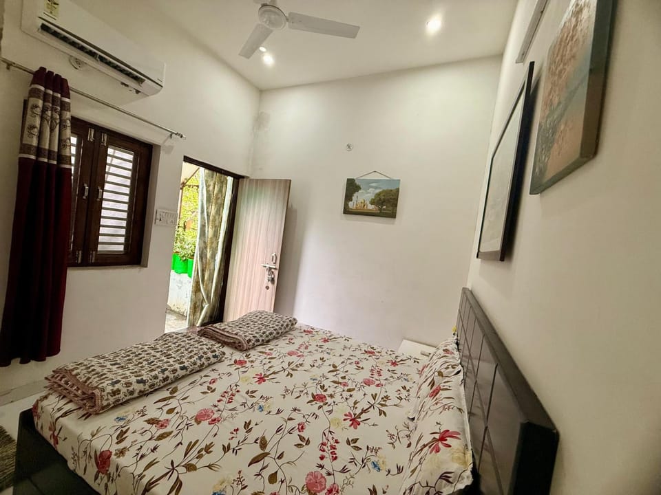 Ananda Home Vacation rental in Agra