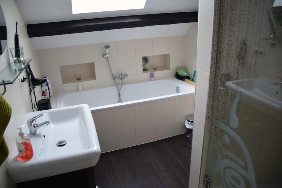 PROMO! ! ! Lovely 2-bedroom condo in Ixelles Apartment in Ixelles