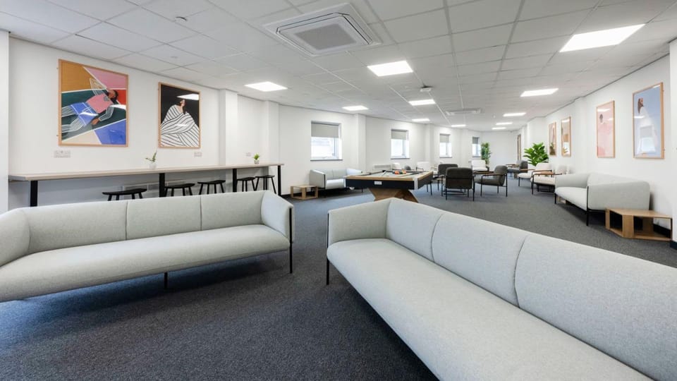 Living room, Seating area
