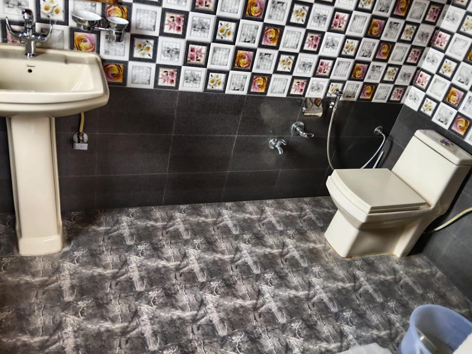 Toilet, Bathroom