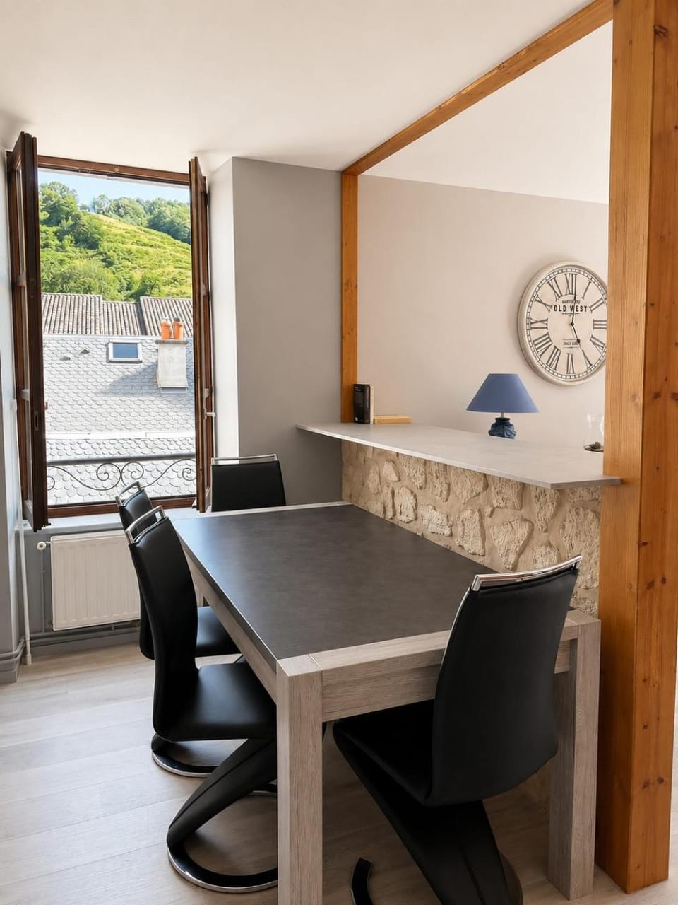 Bright apartment, View of Cathédrale Saint-Flour Apartment in Saint-Flour