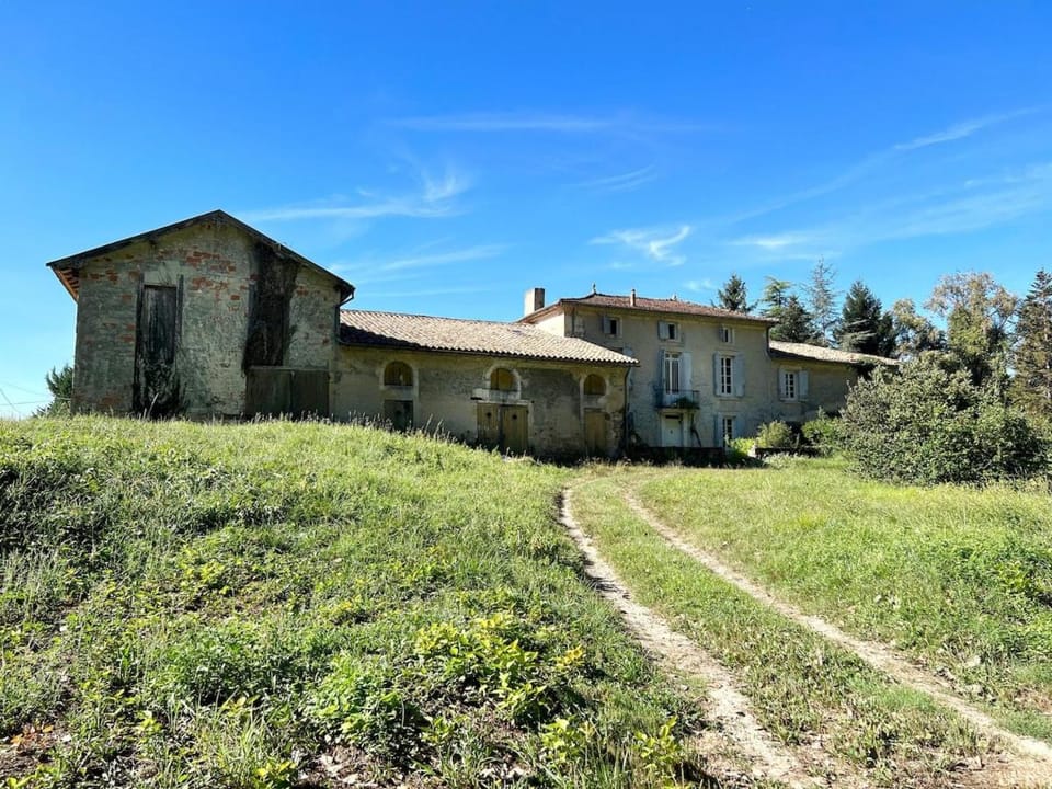 Large character house with pool from 1850 House in Nouvelle-Aquitaine